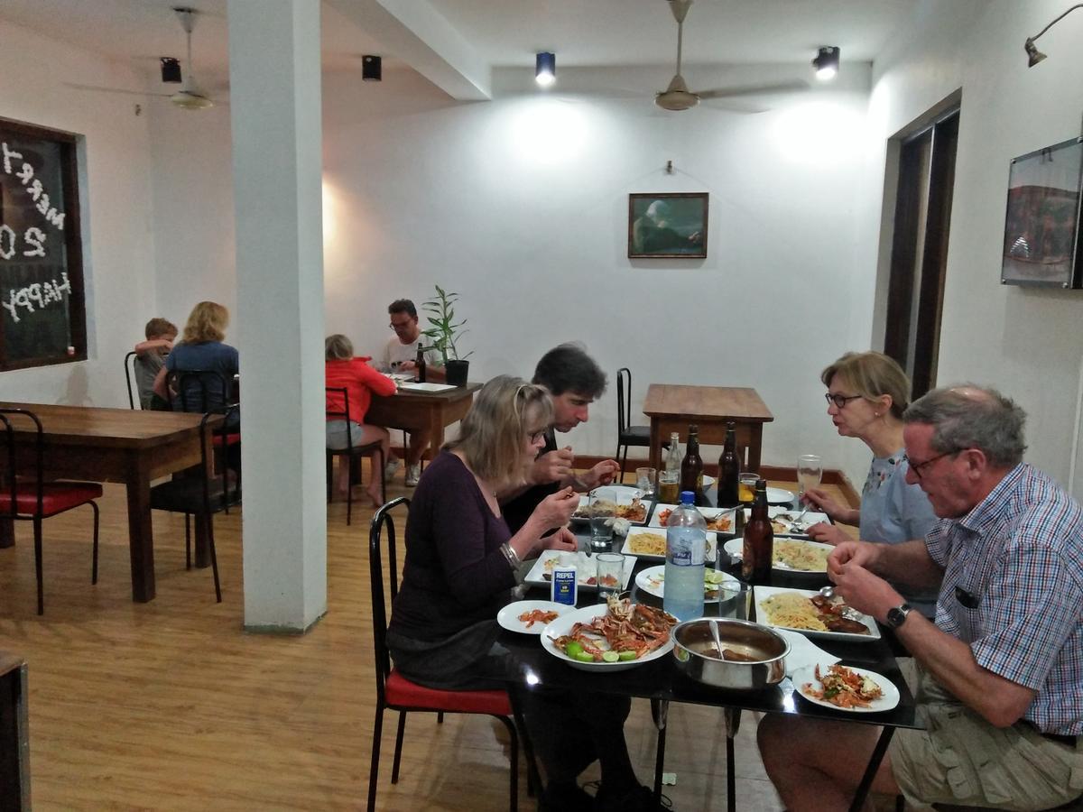 Hotel Athina & Restaurant 池劳 外观 照片